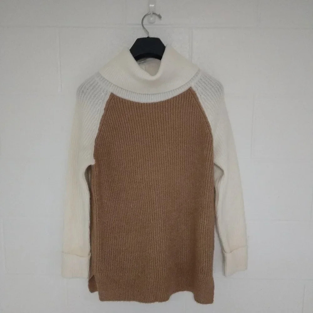 ST JOHN'S BAY NWT COZY, SOFT , OVERSIZED SWEATER